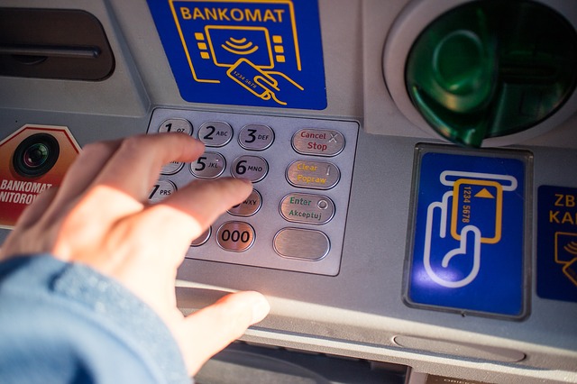 ovládání bankomatu.jpg